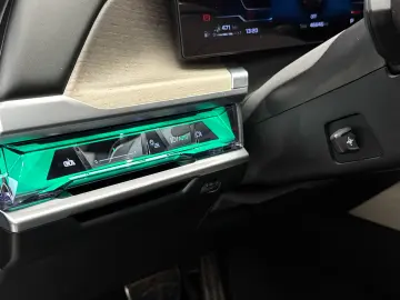 BMW M760e  HUD Pano Theatre  360 Stoc!!!