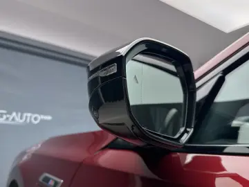 BMW M760e  HUD Pano Theatre  360 Stoc!!!