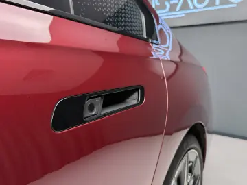 BMW M760e  HUD Pano Theatre  360 Stoc!!!
