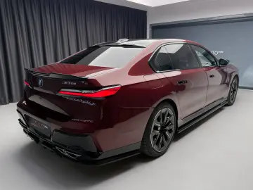 BMW M760e  HUD Pano Theatre  360 Stoc!!!