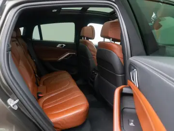 BMW X6 xD40i M Sport 360 DAB Panorama Individual 22