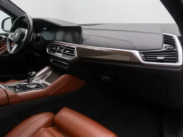 BMW X6 xD40i M Sport 360 DAB Panorama Individual 22