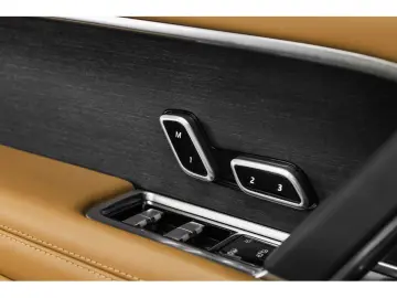 LAND ROVER Range Rover P460e AUTOBIOGRAPHY LWB PHEV