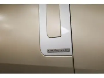 LAND ROVER Range Rover P460e AUTOBIOGRAPHY LWB PHEV