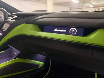 Lamborghini Temerario 4.0 V8 PHEV 2026 Full Options
