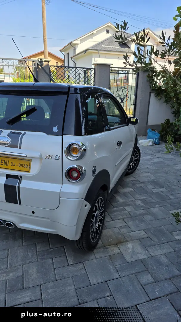 Microcar M-8