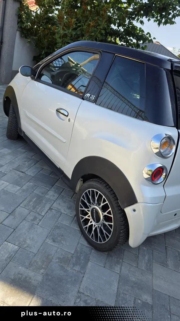 Microcar M-8