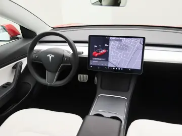 TESLA Model 3 Performance AWD 486pk 75 kWh FACELIFT