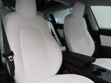 TESLA Model 3 Performance AWD 486pk 75 kWh FACELIFT