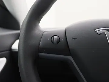 TESLA Model 3 Performance AWD 486pk 75 kWh FACELIFT