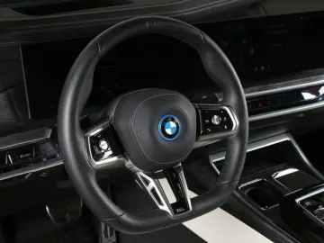 BMW i7 xDr60 Limo. M Sport