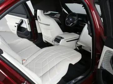 BMW i7 xDr60 Limo. M Sport