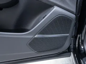 Audi Q8 55 TFSI  340 CP   S line interior exterior exclusive