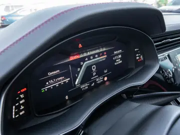 Audi Q8 55 TFSI  340 CP   S line interior exterior exclusive