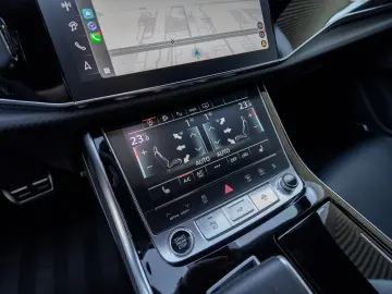 Audi Q8 55 TFSI  340 CP   S line interior exterior exclusive