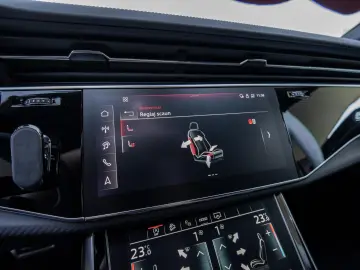 Audi Q8 55 TFSI  340 CP   S line interior exterior exclusive