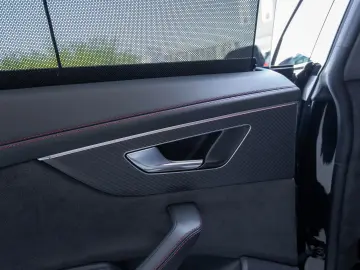Audi Q8 55 TFSI  340 CP   S line interior exterior exclusive