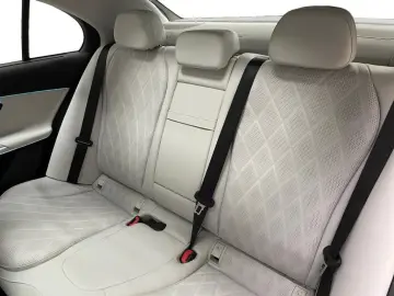 MERCEDES-BENZ E 450 d 4matic Exclusive Pano AIRMAT B…
