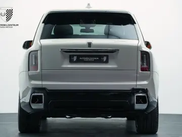 ROLLS ROYCE Cullinan TwinCoachline Starburst Bespoke