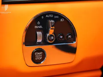 ROLLS ROYCE Cullinan TwinCoachline Starburst Bespoke