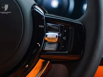 ROLLS ROYCE Cullinan TwinCoachline Starburst Bespoke