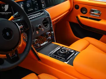 ROLLS ROYCE Cullinan TwinCoachline Starburst Bespoke