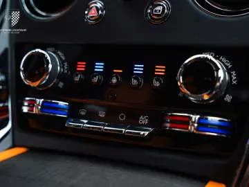 ROLLS ROYCE Cullinan TwinCoachline Starburst Bespoke