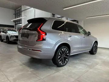 Volvo XC90 Plus Bright AWD - 7 Locuri
