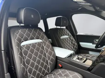 ROLLS ROYCE Cullinan Black Badge Series II 23  Lounge Seats