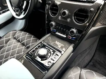 ROLLS ROYCE Cullinan Black Badge Series II 23  Lounge Seats