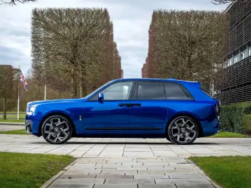 ROLLS ROYCE Cullinan Black Badge Series II 23  Lounge Seats