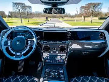 ROLLS ROYCE Cullinan Black Badge Series II 23  Lounge Seats