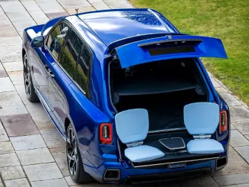 ROLLS ROYCE Cullinan Black Badge Series II 23  Lounge Seats