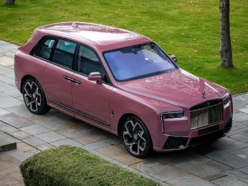 ROLLS ROYCE Cullinan Black Badge Series II 23  Lounge Seats