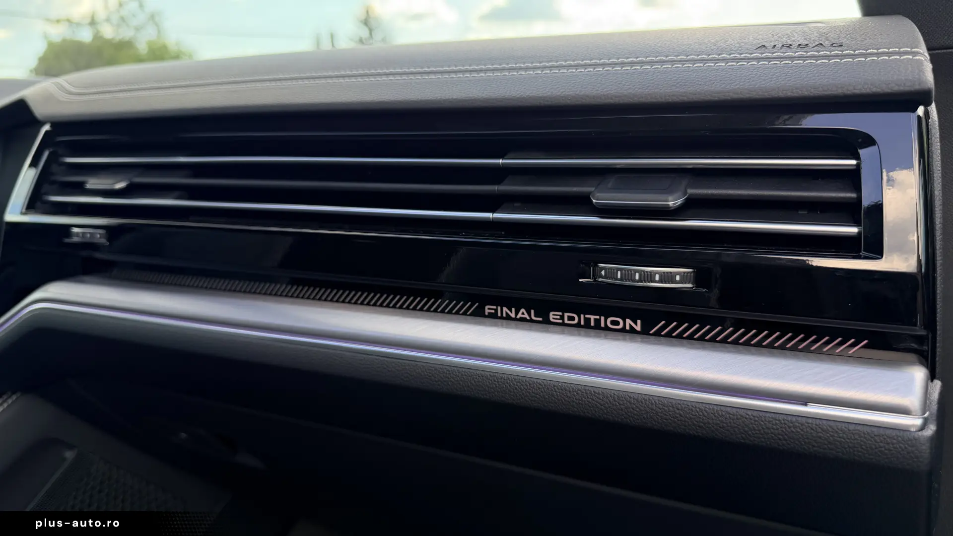 Volkswagen Touareg V6 TDI 4MOTION R-Line Final Edition