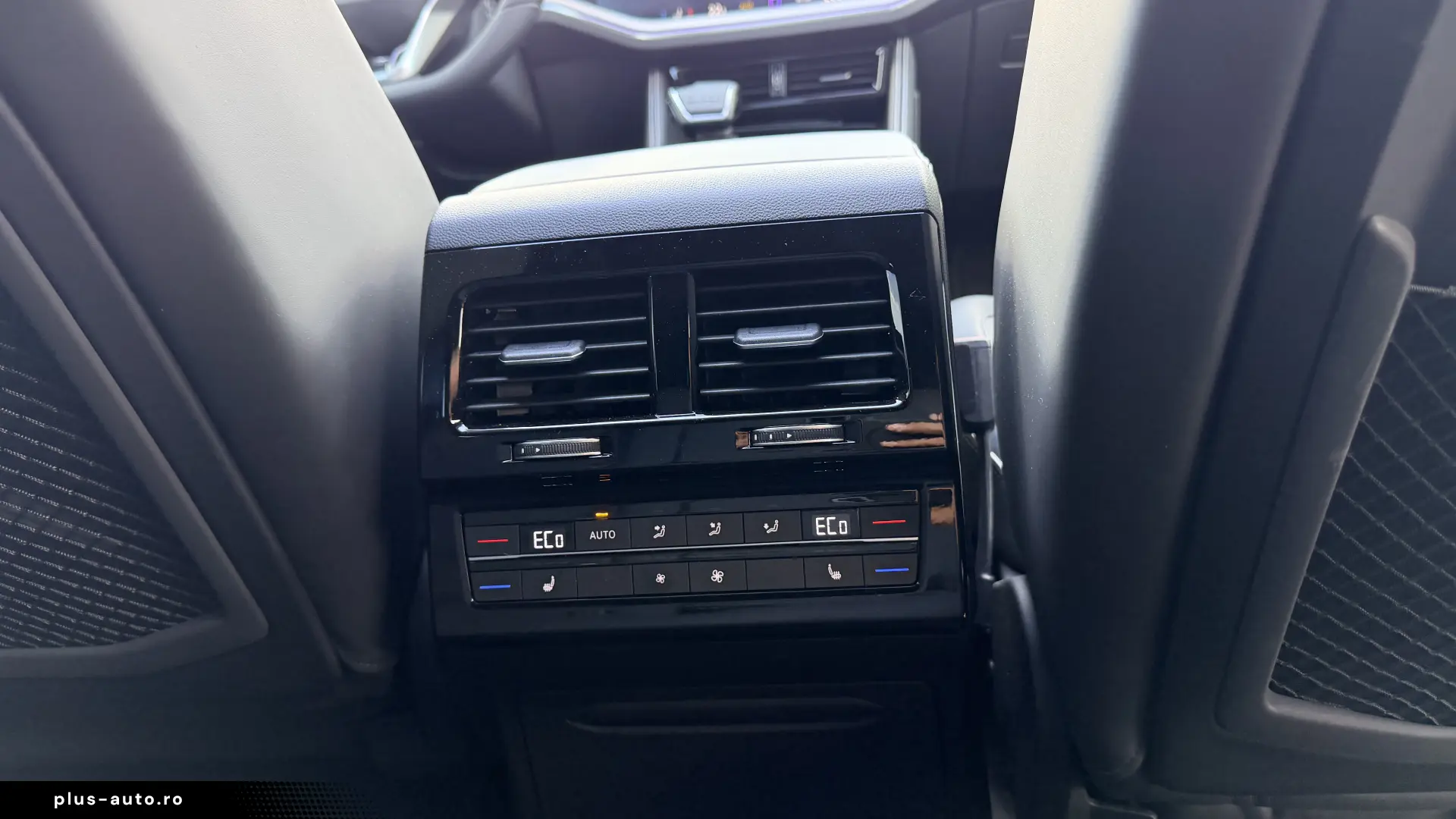 Volkswagen Touareg V6 TDI 4MOTION R-Line Final Edition