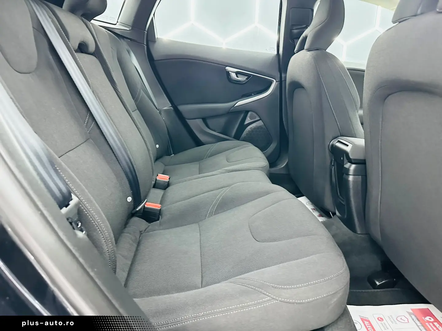 VOLVO V40 2015 1.6D E5 Garantie 12 Luni Rate Avans 0 Doar Cu