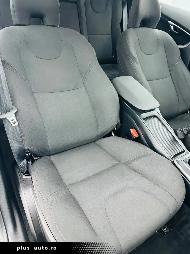 VOLVO V40 2015 1.6D E5 Garantie 12 Luni Rate Avans 0 Doar Cu