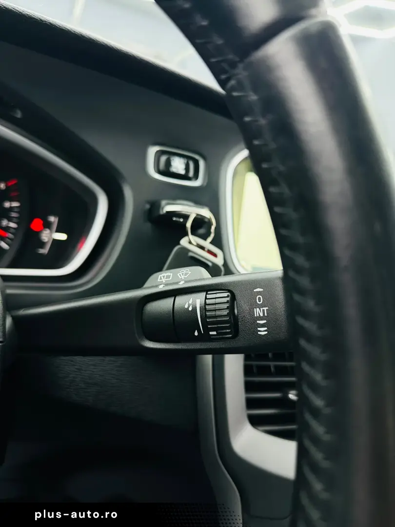 VOLVO V40 2015 1.6D E5 Garantie 12 Luni Rate Avans 0 Doar Cu
