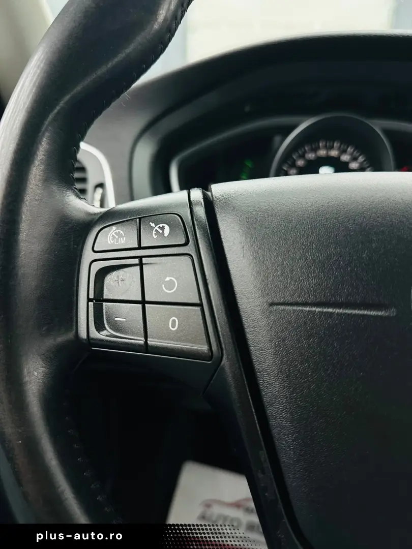 VOLVO V40 2015 1.6D E5 Garantie 12 Luni Rate Avans 0 Doar Cu