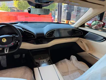 Ferrari Purosangue Atelier Rosso Corsa Crema Nero Massage