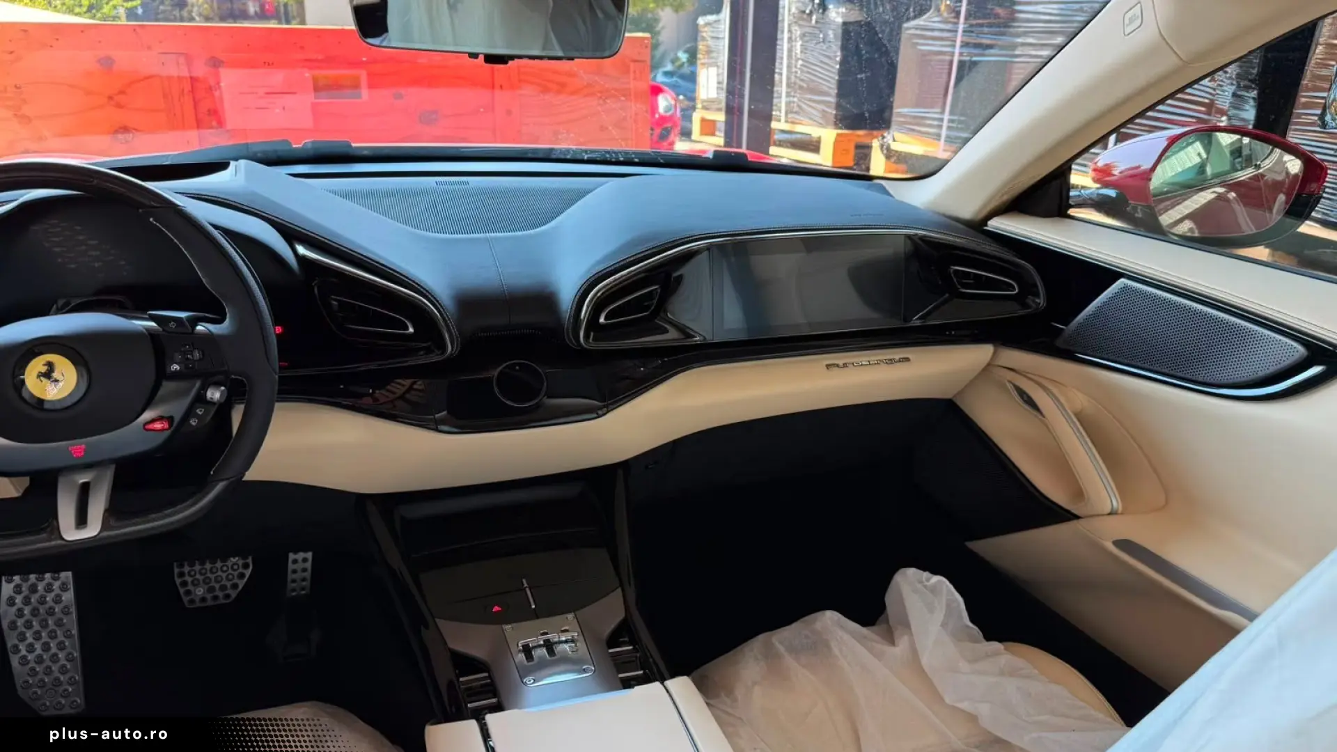 Ferrari Purosangue Atelier Rosso Corsa Crema Nero Massage
