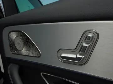 MERCEDES-BENZ GLE 450 AMG 7-Sitzer 30000KM Voll Panorama