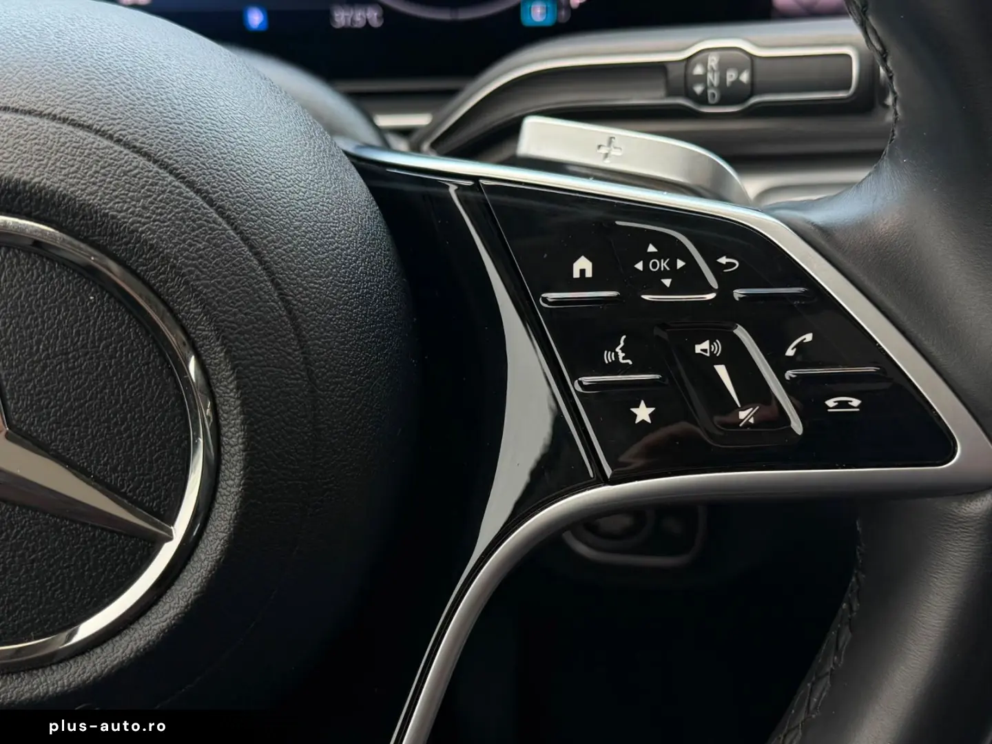 MERCEDES-BENZ GLE 450 AMG 7-Sitzer 30000KM Voll Panorama
