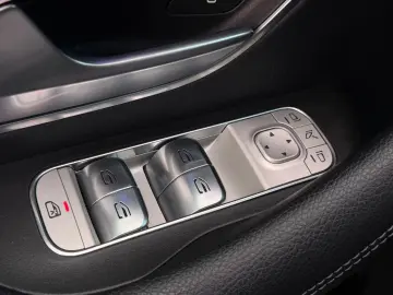 MERCEDES-BENZ GLE 450 AMG 7-Sitzer 30000KM Voll Panorama