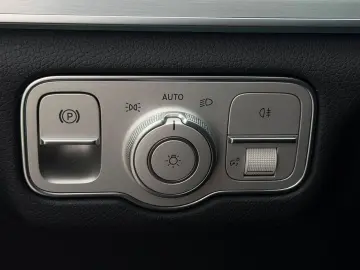 MERCEDES-BENZ GLE 450 AMG 7-Sitzer 30000KM Voll Panorama