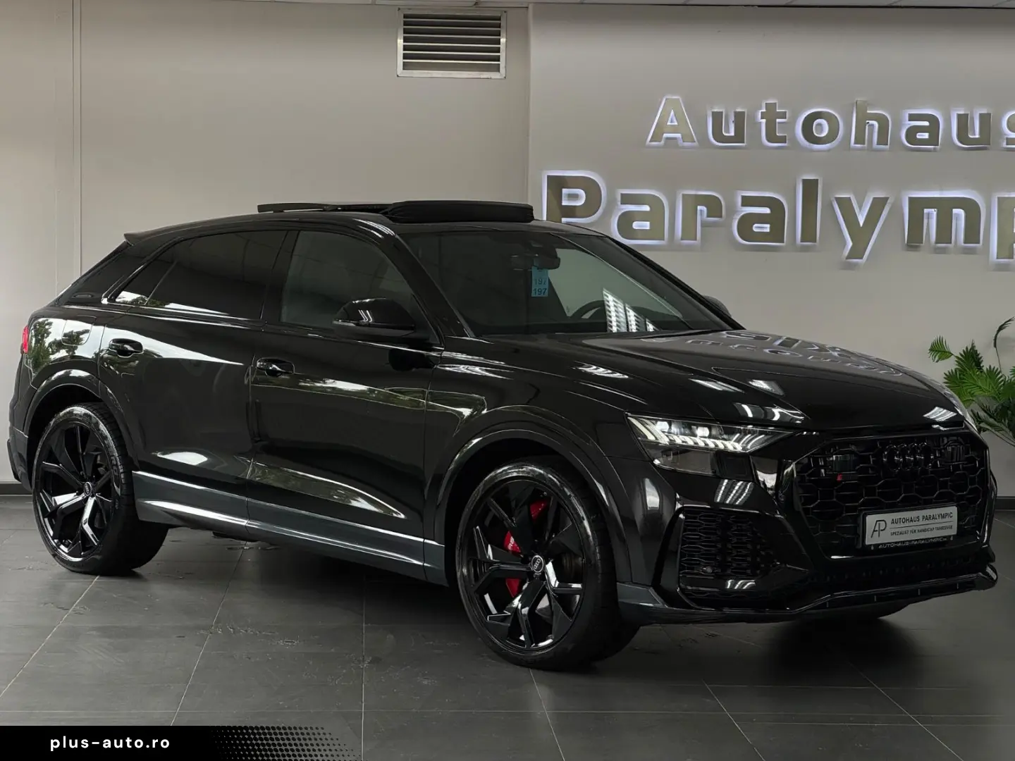 AUDI RSQ8 4.0 TFSI quattro  PANO MATRIX B&O AGA