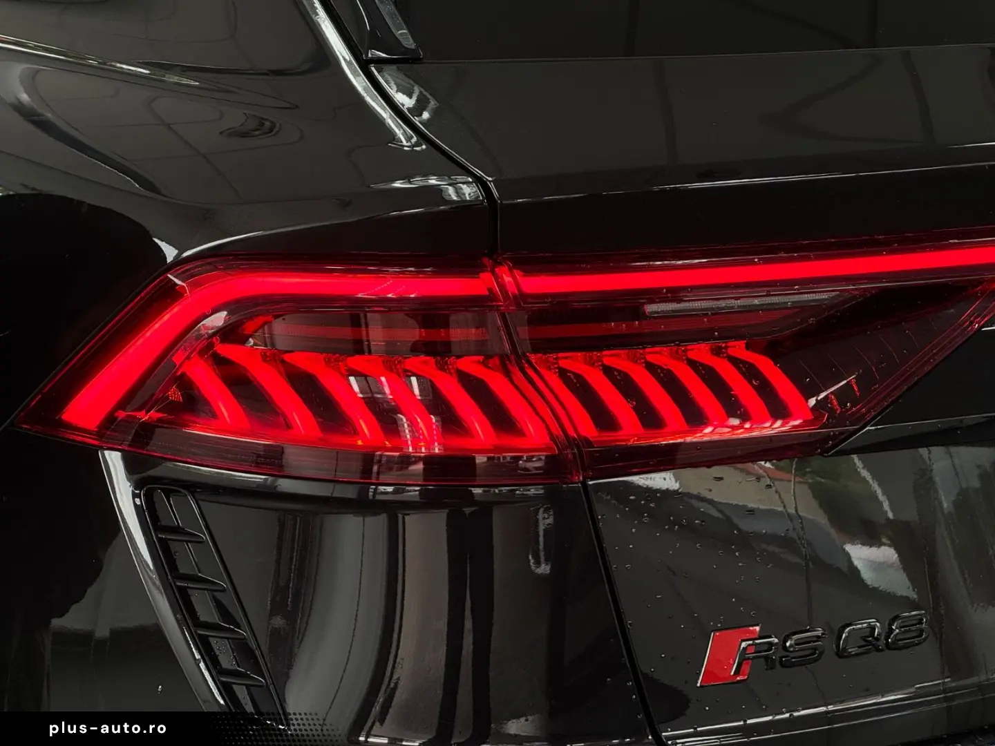AUDI RSQ8 4.0 TFSI quattro  PANO MATRIX B&O AGA