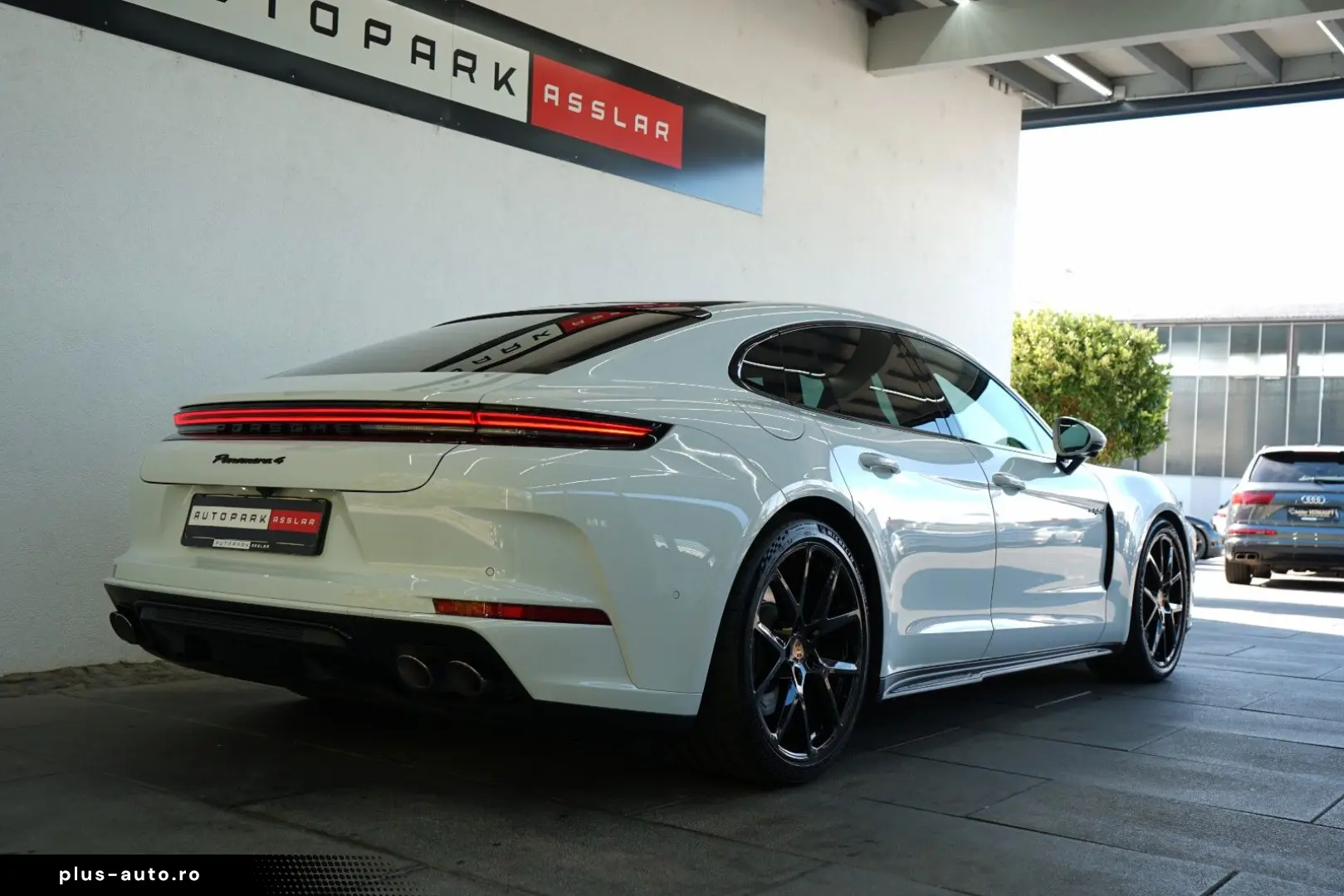PORSCHE Panamera 4 E-Hybrid SportDesign SpAbgas Pano HUD