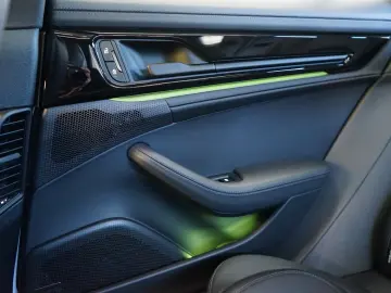 PORSCHE Panamera 4 E-Hybrid SportDesign SpAbgas Pano HUD